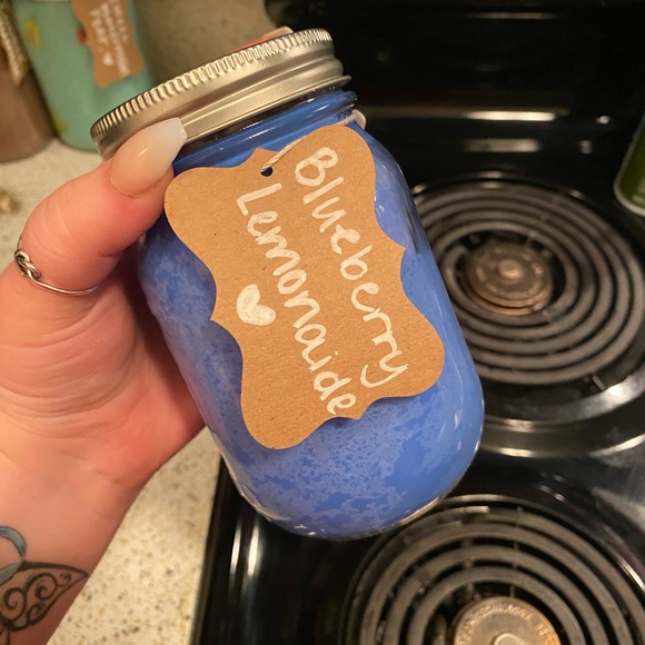 Candles - Picture 9 of 9